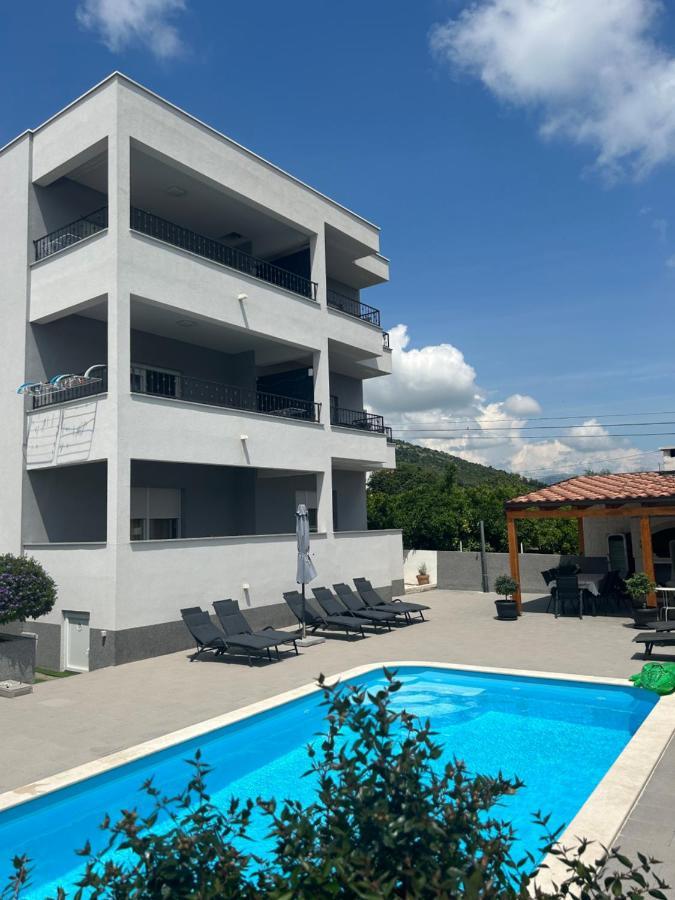 Villa Apartment Aa 2 Trogir Exterior photo