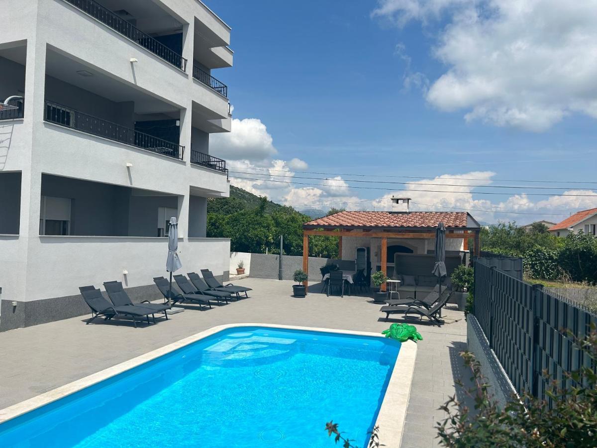 Villa Apartment Aa 2 Trogir Exterior photo