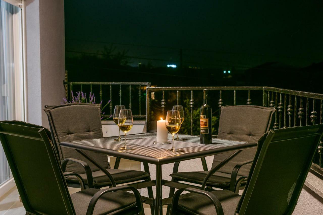 Villa Apartment Aa 2 Trogir Exterior photo